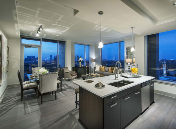 Lease a luxury high rise apartment in Houston Montrose with tenify