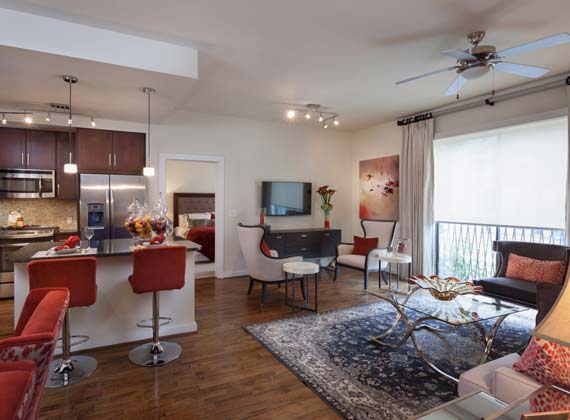 lease a Houston Montrose luxury mid-rise apartment through tenify